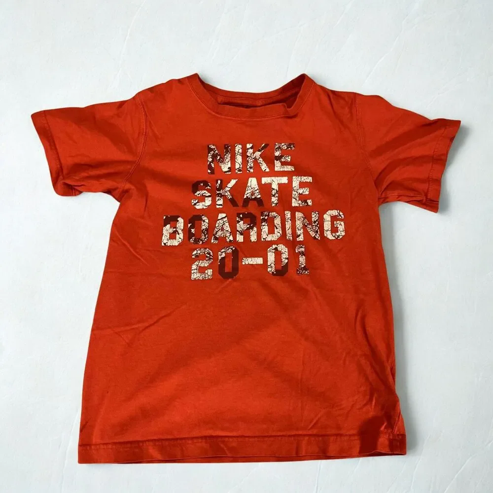 Nike T-Shirt Boys Medium (10-12) Orange Skateboarding Graphic Print Short Sleeve - Picture 1 of 6
